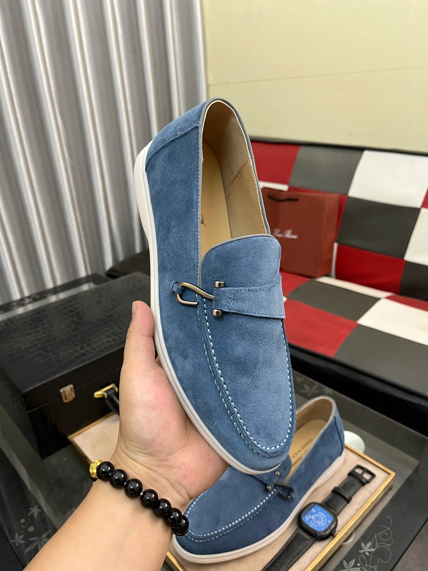 Men's Men's Shoes💰420⌚️⌚️【Loro Piana】LP couple's casual sneakers. Simple and fashionable, the upper is made of cow suede and leather. Sheepskin feet. Custom rubber sole. Size: Female 35-42 (35, 41, 42, 43 customized are non-refundable) Male 38-46 (45, 46 customized)